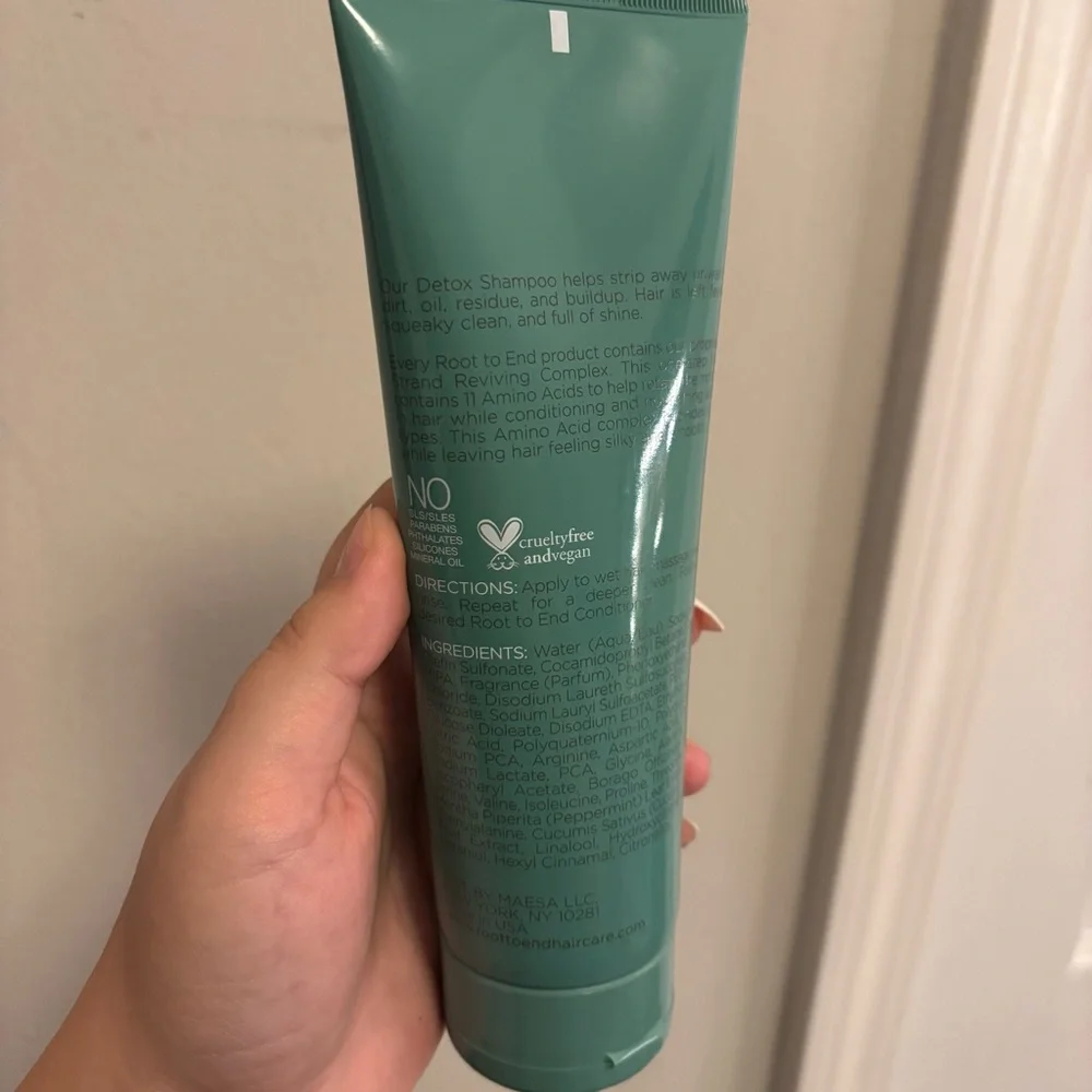 Root To End Detox Shampoo - Picture 2 of 4